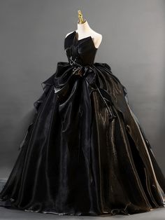 Embrace the allure of gothic elegance with our Gothic Black Wedding Dress, a striking creation that blends timeless beauty with a touch of dramatic flair. This black strapless ball gown is a masterpiece of design, featuring a sleek, form-fitting corset that accentuates your curves while providing a stunning silhouette. Prom Dress With Corset, Gunne Sax Wedding Dress, Victorian Style Wedding Dress, Corset Plus Size, Marie Antoinette Dresses, Strapless Ball Gown, Ball Gown Prom Dress, Nontraditional Wedding Dress, Gothic Elegance