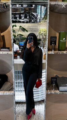 Long Dress Dinner Outfit, Black And Red Classy Outfit, Shishabar Outfit, Going Out Modest Outfits, Lawyer Woman Outfit, Concert Dress Outfit Night, Black Elegant Outfit Classy Chic, Classy Outfit Black Women, Work Office Outfits Women