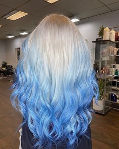 Baby Blue and Platinum Blond Ombre Blue Ombre Blonde Hair, Pastel Hair Colors, Blue Balayage, Hair Color Ideas For Winter, Hair Colors To Try, Haircuts For Women 2023