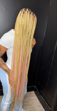 Color Combinations Box Braids, Color Block Faux Locs, Blonde Knotless Braids Hairstyles, Tribe Braids, 3 Different Color Box Braids, Colorful Braids For Black Women, Lastest Hair Styles, Braids Small Knotless, Peek A Boo Box Braids