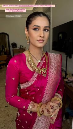 Newlywed Saree Look, Wedding Saree Maharashtrian, Maharashtrian Blouse Design Back, Pink Banarasi Saree Blouse Design, Saree With Gold Jewellery, Maharashtrian Jewellery Traditional, Maharashtrian Saree Look, Vaishnavi Mahadik, Pink Bridal Saree