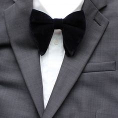 A modern, sleek velvet pre-tied and adjustable oversized bowtie perfect for tuxedos and/or suits. Color: Black Material: Velvet Approximately: 4.75 inches wide and 4 inches height www.tie-mood.com Bowtie Aesthetic, Text Mood, Velvet Bow Tie, Groomsmen Bowtie, Bowtie And Suspenders, Oc Inspo, Black Bow Tie, Tie Men, Black Tie Affair