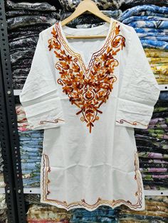 Long Cotton kurti

Fully embroidery 

Size chart :- S,M,L,Xl,2Xl

Length 34.

Price 499 fs💕