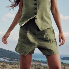 Zara High Rise Linen Blend Shorts In Khaki.....Size S. Viscose/Linen. Olive Green. Zipper Fly With Hook/Bar And Interior Button Closure. High Waisted. Belt Loops. Slanted Front Pockets. Faux Back Flap Pocket. Pleated Front. Waist Across 13.75". Front Rise 13". Hip Across 20.75". Inseam 4". Length About 15.75". New With Tag. Khaki Bermuda Bottoms For Summer, Zara Bottoms With Built-in Shorts, Khaki Short Bottoms For Vacation, Spring Bermuda Shorts In Khaki, Khaki Short Length Vacation Bottoms, High-waisted Khaki Shorts For Work, Versatile High Waist Shorts For Spring, Versatile Summer Shorts, Versatile Bottoms With Built-in Shorts For Day Out