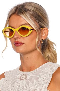 These geometric sunglasses from Emilio Pucci are crafted from acetate and feature a gradient lens with a logo detail. 100% UV protection Gradient lenses Acetate Made in Italy Trendy Sunglasses With Polarized Lenses, Chic Sunglasses With Polarized Lenses, Trendy Acetate Shield Sunglasses For Summer, Trendy Acetate Shield Sunglasses With Tinted Lenses, Modern Cat Eye Sunglasses With Gradient Lenses, Modern Acetate Shield Sunglasses For Summer, Trendy Acetate Shield Sunglasses With Gradient Lenses, Trendy Summer Shield Sunglasses In Acetate, Trendy Triacetate Sunglasses With Polarized Lenses