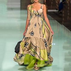 Strapped Dress, Spring Dresses Women, Maxi Dress Outfit, Bohemian Women, Green Maxi, Backless Maxi Dresses, Floral Print Maxi Dress, Floral Print Maxi, Maxi Dress Green