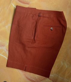 Short Trousers Men, Tailored Pants For Men, Elegant Men Style, Men Pants Pattern, Mens Linen Shorts, Dapper Outfit, Mens Business Casual Outfits, African Wear Styles For Men, African Attire For Men