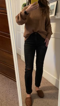 Brown Sweater With Jeans, Carmel Sweater Outfits Fall, Brown Suede Mules Outfit, Brown Shirt Black Pants Outfit, Brown V Neck Sweater Outfit, Tan Knit Sweater Outfit, Brown Sweater Outfit Fall, Brown Sweater Outfit Winter, Brown Crop Sweater Outfit