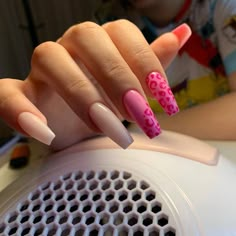 Gel Nails Unique, Graduation Nails Coffin, Summer Nails Designs 2023, New Summer Nails, Beach Nails Designs, Pink Leopard Nails, Spring Nail Sets, Summer Beach Nails, Nails Graduation