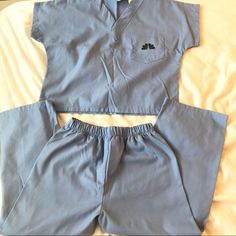 New Without Tag Doctor Scrubs. Size Kids 4. Comes With Top And Bottom With Stretchy Waist Band. Scrubs Material. Has The Nbc News Logo On The Top Pocket. Bought In New York But Never Worn By Anyone! Buy Asap And I Can Ship Tomorrow So You Get It By Halloween! News Logo, Doctor Scrubs, Grays Anatomy, You Get It, Nbc News, Greys Anatomy, Kids Costumes, Waist Band, Matching Sets