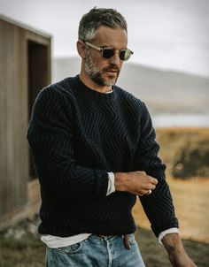 Older Mens Fashion, Wave Sweater, Men Over 50, Mens Fashion Casual Outfits, Stylish Mens Outfits, Men Fashion Casual Outfits, Mens Style, Gentleman Style