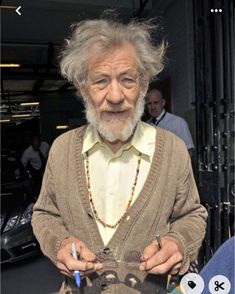 Men In Cardigans, Men In Sweaters, Francesca Annis, Sir Ian Mckellen, Photos Of Men, Grandpa Style, Ian Mckellen, Cool Guy, January 25