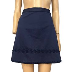 Draper James Women’s Full Blossom A Line Mini Skirt Navy Daisy Lace Trim Size 6 Size: 6 Navy Waist: 30 1/2 In Length: 16 3/4 In In Excellent Condition New With Tags. Stretchy Cotton Woven Material. Crochet Lace Daisy Shaped Trim. Zip Closure. Elegant Cotton Skort With Lined Skirt, Elegant Cotton Lined Skort, Navy Cotton Lined Skirt Bottoms, Navy Fitted Mini Skirt For Spring, Fitted Navy Mini Skirt For Spring, Elegant Cotton Skort, Spring Navy Pleated Mini Skirt, Spring Blue Skirt With Lace Trim, Navy Cotton Lined Skirt