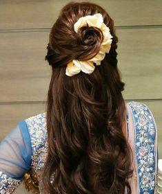 Bridal Hairdos, Bun Ideas, Wedding Bun, Flower Bun, Elegant Updos, Bridal Hairdo