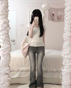 sxnyng on insta ♡ cute outfit inspo Outfit Korean Style, Outfit Korean, Outfits Y2k, Instagram Outfits, Cute Outfit, Cute Simple Outfits, Pants Outfit