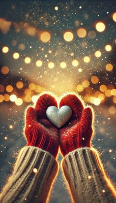 Winter Images Wallpaper, Warm Christmas Wallpaper, Christmas Pictures Aesthetic, December Wallpaper Christmas, Hello Winter Wallpaper, Hello December Wallpaper, Warm Winter Aesthetic, Fall Hearts, Winter Wallpapers Aesthetic