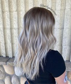 Blended Ash Blonde Highlights, Icy Blonde With Ash Lowlights, Ashy Blonde Hair Straight, Fall Ash Blonde Balayage, Ashy Blonde Mid Length Hair, Cool Tone Blonde Hair Balayage, Balayage Hair Blonde Cool Tone, Ashy Balayage Blonde