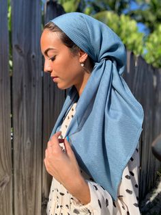 YOUR GO TO HEADSCARF - Can easily be styled and worn all different ways! As a tichel, turban, head band, head cover, bandana. OUR QUALITY - Our scarfs are made from quality and durable fabric. They are comfortable, lightweight 100% Cotton Mix Fabric. THE IDEAL FIT - We understand how annoying it can be to have a scarf that does not fit right! So we took the time to get you a scarf that is the perfect size and fit. NON SLIP fabric that stays on your head. Approximately 40" X 40 inches. The scarf Greek Head Scarf, Jewish Hair Covering, Tichel Style, Head Covering Styles, Tichel Fashion, Head Covering Christian, Modern Egyptian Fashion, Christian Veiling, Jewish Clothing