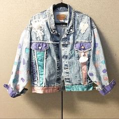 Handmade 90’s Vintage Jacket. Very Unique Rare Handprint, Beaded, Detailed Levi Denim Jacket. No Holes, No Rips, All Buttons Are Good Size | M Condition | Preowned Like New Condition Vintage Levi Denim Jacket, Custom Levis Jacket, Levi Jacket, Vintage Levis Jacket, Levi's Vintage Medium Wash Outerwear, Diy Jeans Crafts, Vintage Levi’s Button-up Denim Jacket, Levi Denim Jacket, Jeans Crafts