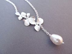 Bridesmaid Necklace Silver Orchid Flowers with Teardrop Elegant Petal-shaped Wedding Necklaces, Pearl Wedding Jewelry, Orchid Flowers, Bridesmaid Necklace, Pearl Wedding, Orchid Flower, Lariat Necklace, Necklace Silver, Silver Necklaces