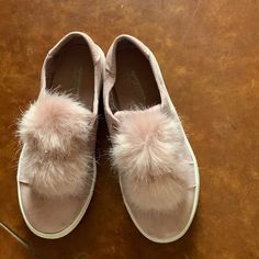 Brand New White Canvas Shoes, Fur Top, Girls Fur, Denim Sneakers, Trending Sandals, Toddler Sneakers, Arizona Jeans, Casual Sandals, Childrens Shoes