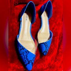 Beautiful And Never Worn. Perfect For Work Or Something Fashionable To Change Into When Heels Are A Killer! Justfab Shoes, Just Fab Shoes, Flat Shoes, Snake Skin, Loafer Flats, Flat Shoes Women, Shoes Flats, Loafers, Size 10