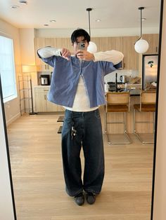 Indigo Jeans Outfit, Carhartt Overalls Outfit, Fashion Mfs, Aesthetic Outfit Men, Blue Jeans Outfit Men, Streetwear Ideas, Guys Fits, Blue Jean Outfits, Outfit Streetwear