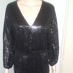 New H&M Gorgeous Black Sequin Dress! Perfect For Parties, Disco, Clubs, Events, Date Nights! Offers Accepted And Discounts Offered On All Bundles! H&m Black V-neck Mini Dress, H&m Sequin Dresses For Party Season, Fitted Sequin Dresses From H&m, Fitted H&m Dresses With Sequins, H&m V-neck Mini Dress For Night Out, H&m V-neck Mini Dress For Party, H&m Cocktail Dress For Party Season, H&m Sequin Dresses For Spring, H&m Cocktail Dresses For Party Season