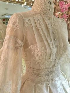 Retro Wedding Gown, Sukienki Maksi, Gaun Koktail, Retro Wedding Dresses, Outing Outfit, Buy Dresses Online, Retro Wedding, Ladies Gown