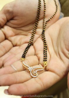 Maglsutr Design Gold, Karimani Mangalsutra, Magal Sutra Design Gold, Gold Black Beads Mangalsutra, Manubhai Jewellers, Mangal Sutra, Black Beads Mangalsutra, Antique Gold Jewelry Indian