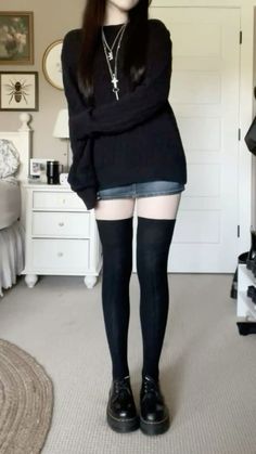 Edgy Fits Grunge, Sweater Socks Outfit, Frilled Skirt Outfit, Long Skirt Outfit For Fall, Oversized Sweater Fall Outfits, Styling Thigh High Socks, Tumblr Outfits Aesthetic 2014, Outfit Ideas Simple School, Fall Outfit Alt