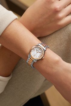 The phrase 'investment piece' gets bandied around too often, but a classic watch is truly deserving of the title. Part of the Chopard's signature 'Happy Sport' collection that was first created in 1993, this 18-karat rose gold and stainless steel timepiece is encased with five free-moving diamonds that glisten as they float across the silver-toned guilloché dial - a concept originally inspired by the dancing droplets of a waterfall. It has beautiful curved edges and links that sit comfortably a… Chopard Happy Sport Watch, Chopard Watch Women, Classic Watches Women, Chopard Earrings, Classic Watch Women, Chopard Watch, Diamond Watches Women, Camera Drone, Wishlist 2024