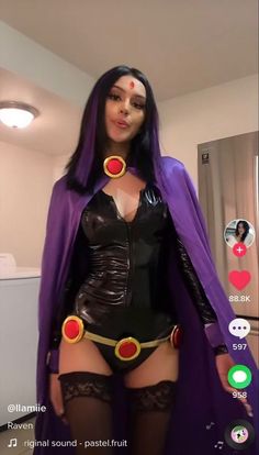 Hot Raven Costume, Cool Female Costumes, Female Costumes Ideas, Raven Halloween Costume Makeup, Cool Female Halloween Costumes, Female Villans Costumes, Raven Costume Aesthetic, Halloween Costume Cartoon Characters, Halloween Costumes Villians Women