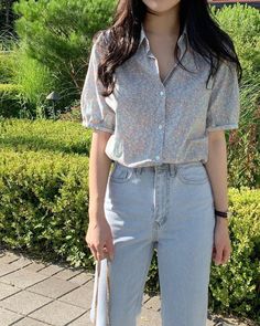 Short Sleeve Korean Outfit, South Korean Fashion Summer, Korea Summer Outfit, Korea Summer Fashion, Ulzzang Fashion Summer, Spring Outfits Korea, Korean Summer Fashion, Korean Fashion Summer Street Styles, Korean Summer Outfits