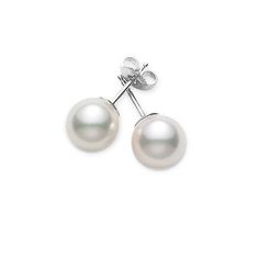 Akoya Cultured Pearl Stud Earrings in 18K White Gold Mikimoto Jewelry, Pearl Collection, Akoya Pearls, South Sea Pearls, Sea Pearls, Pearl Stud Earrings, Pearl Studs, Cultured Pearls, Everyday Essentials