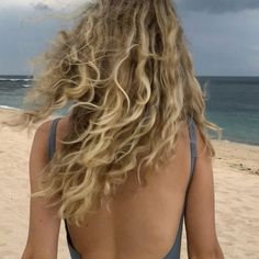 rikki chadwick || h2o Photos For Vision Board, Annabeth Chase Aesthetic, Chase Aesthetic, Creating A Vision, Warm Scarves, Vacation Hairstyles, Beachy Hair, Viral On Tiktok