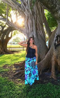 Curious Gypsy Tie Dye Wrap Long Skirt | Green | New, Tie-Dye, Wrap-Around-Skirt Hippie Long Skirt, Tie Dye Long Skirt, Dip Dye Wedding Dress, Dye Wedding Dress, Design Skirt, Modern Hippie, Look Attractive, Tie Dye Diy, Tie Dye Outfits