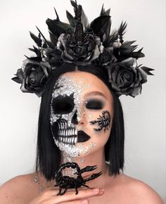 Makeup Looks Scary, Halloween Makeup Aesthetic, Makijaż Sugar Skull, Makeup Looks Halloween, Aesthetic Makeup Looks, Aesthetic Halloween Costumes, Best Halloween Makeup, Glam Skull, Makeup Clown