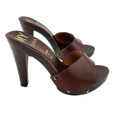 Platform Shoes Heels, Funky Shoes, High Heel Mules, Heel Mules, Clog Heels, Brown Leather Sandals, Comfortable Heels, Leather Clogs, Pretty Shoes