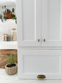 White IKEA kitchen cabinets. DIY Countertop cabinet Wall Cabinets On Countertop, Renovation Kitchen, Kitchen Cabinet To Countertop, Kitchen Cabinet That Sits On Countertop, Minimal Upper Cabinets Kitchen, Counter Top Cabinet Kitchen, Kitchen Base Cabinets Ideas, Upper Cabinets To Countertop, Countertop Cupboard