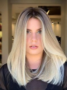 Blonde Hair Tips, Korean Hair Color, Hair Color Chocolate, Shoulder Length Hair Cuts, Blonde Balayage, Balayage Hair, Hair Highlights