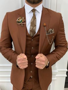 Tie Chain, Groom Wedding Attire, Slim Fit Suit Men, Classy Suits, Pants Gift, Wedding Suits Groom, Dress Suits For Men, Suit Material, Brown Suits