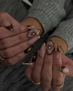 Brown Lover 🤎✨ 📍We’re located in Bloor West Village near Jane and Runnymede station 🚉 . . #GENTEELnailsalon #downtowntoronto #higparknails #Torontonailsalon #frenchtip #nails #halloweennails #nailart #nailsonfleek #gel #nailsr2inspire #birthdaynails #acrylicnails #freehandnailart #characterart #butterflynail #y2k #crystalnail #summernail #diamondnail #valentinenails #cateyenails #3dgel #chromenail #christmasnail Wow Nails, Vintage Nails, French Acrylic Nails, Bling Acrylic Nails, Acrylic Nails Coffin Short, West Village