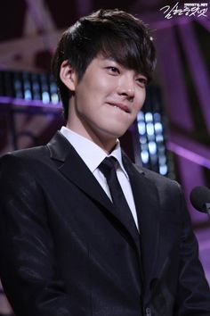 kim woo bin Head Over Heels In Love, Korean Drama Stars, Won Bin, Lee Seung Gi, Out Of The Blue