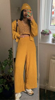 Monochromatic Yellow Outfit, Fun Brunch Outfits, Sunset Color Outfit, Eclectic Fashion Style Bohemian, Colorful Chic Outfit, Yellow Monochromatic Outfit, Bold Outfits Aesthetic, Colorful Outfits Summer, Funky Style Outfits