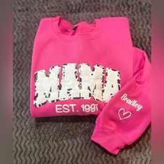 Custom Mama Crewneck Sweatshirt Message Me With All Of Your Custom Details After Purchase! Perfect Gift Idea!!! Lots Of Colors/Styles Available! Plus Sizes Available!!! (In Another Ad) Puffy Vinyl, Mama Crewneck Sweatshirt, Cow Print Design, Mama Crewneck, Crop Top Hoodie, Blue Crew, Embroidered Crewneck, Gildan Sweatshirts, Custom Sweatshirts