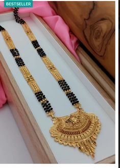 Chudithar Neck Designs, Plazo Pants, Simple Gold Earrings, Mangalsutra Design, Black Beads Mangalsutra, Black Beads Mangalsutra Design, Food Funny, Fancy Sarees Party Wear, Gold Mangalsutra Designs