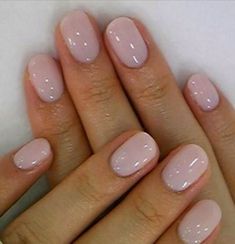 Rounded Acrylic Nails, Short Gel Nails, Her Nails, Neutral Nails, Short Acrylic Nails, Gel Nail Art, Gold Nails, Perfect Nails, Nude Nails