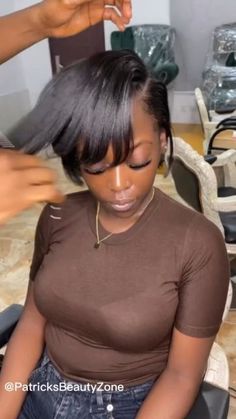 Even Bob Black Women, Assymetrical Bob Black Women, Voluminous Bob Black Women, Bluntcut Bob Black Women Quick Weave, Bluntcut Bob Quickweave, Straw Curls, Crochet Hair Styles Freetress