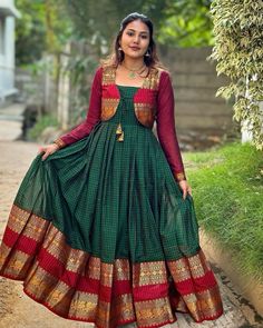 Narayanapattu dress Narayanpet Dress, Long Frocks For Women, Simple Gown, Gown Simple, Checks Pattern, Simple Frock Design, Traditional Aesthetic